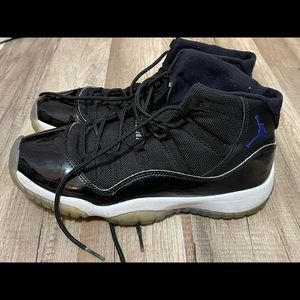 Air Jordan 11 Black Youth 7